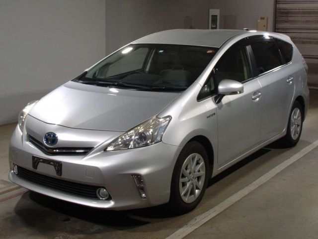 4046 Toyota Prius alpha ZVW41W 2012 г. (TAA Chubu)